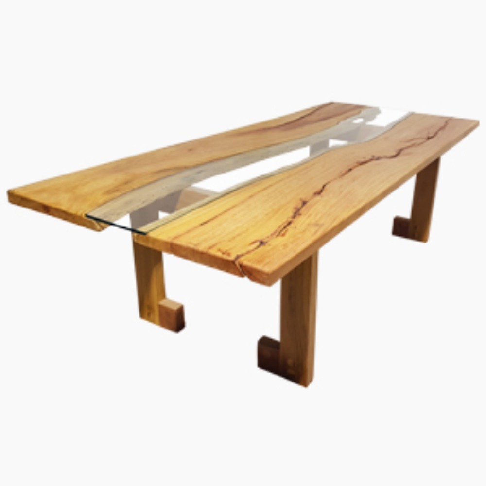 Riacho Dining Table